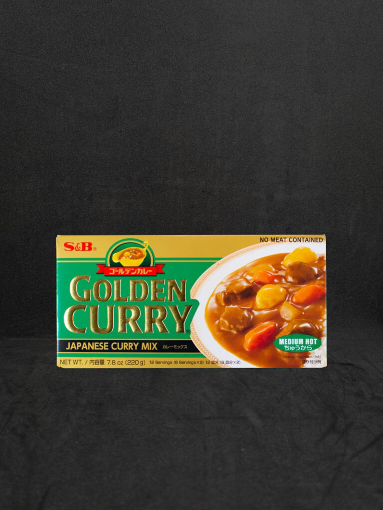 "S&B" GOLDEN CURRY MED HOT (220G/PKT) — STS Grocer